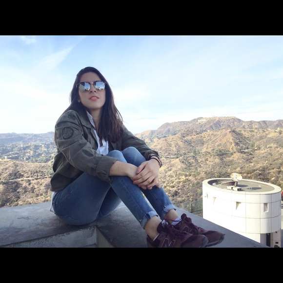 Meet your Posher, Mariana - Picture 1 of 1